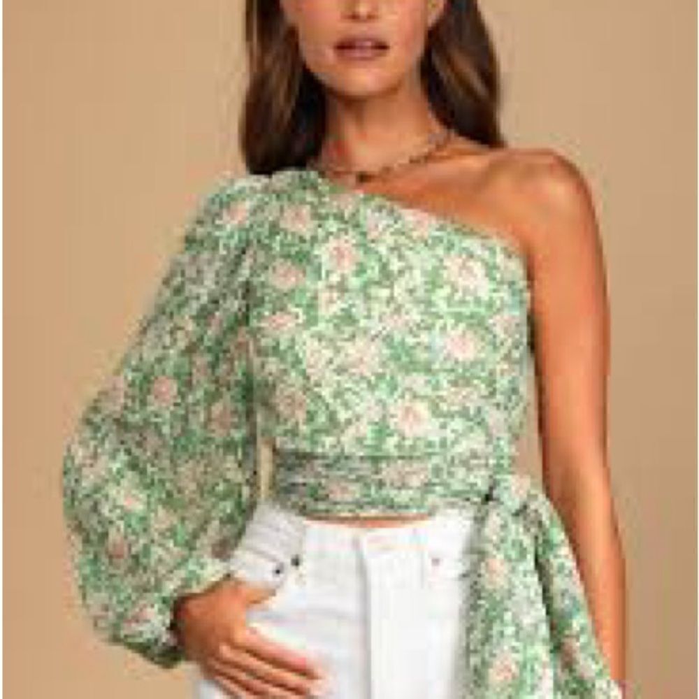 Lulu’s Grow Toward Love Green Floral Print Pleated One-Shoulder Top